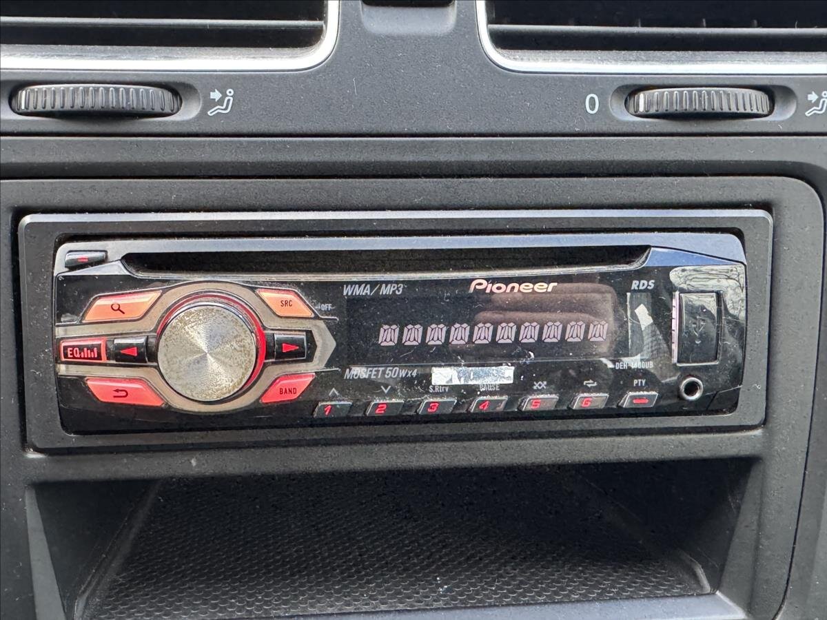 Volkswagen Golf Hatchback 1,6 l 77 kw