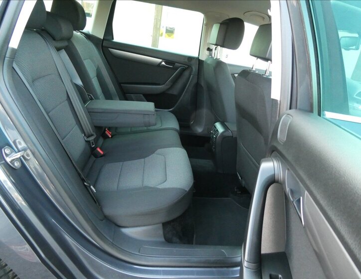 Volkswagen Passat Kombi 1,4 l 90 kw