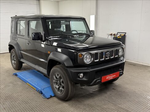 Suzuki Jimny SUV 1,5 l 75 kw