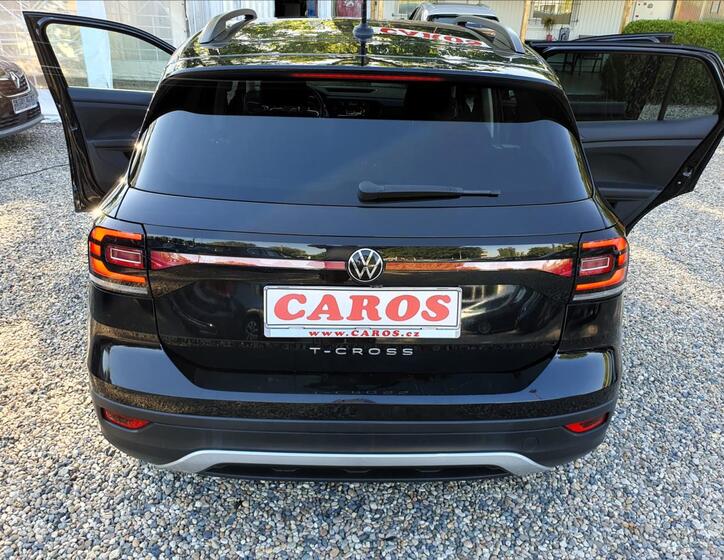 Volkswagen T-Cross 39