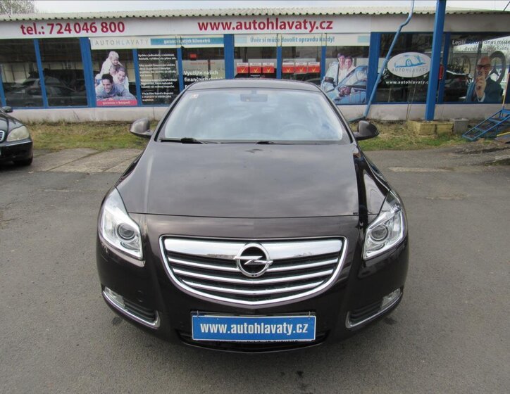 Opel Insignia Sedan / Limuzína 2,0 l 118 kw