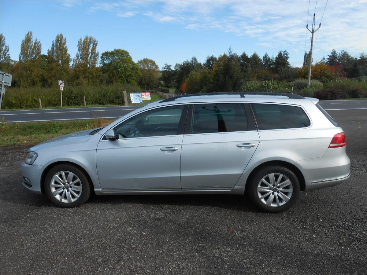 Volkswagen Passat Kombi 1,6 l 77 kw