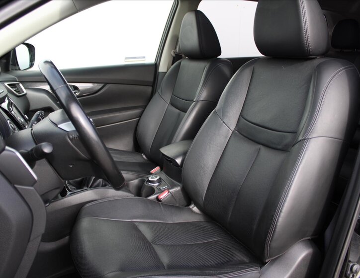 Nissan X-Trail SUV / Terénní 1,6 l 96 kw