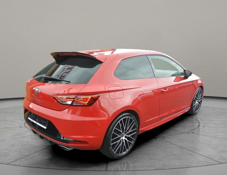 Seat Leon Hatchback 2,0 l 206 kw