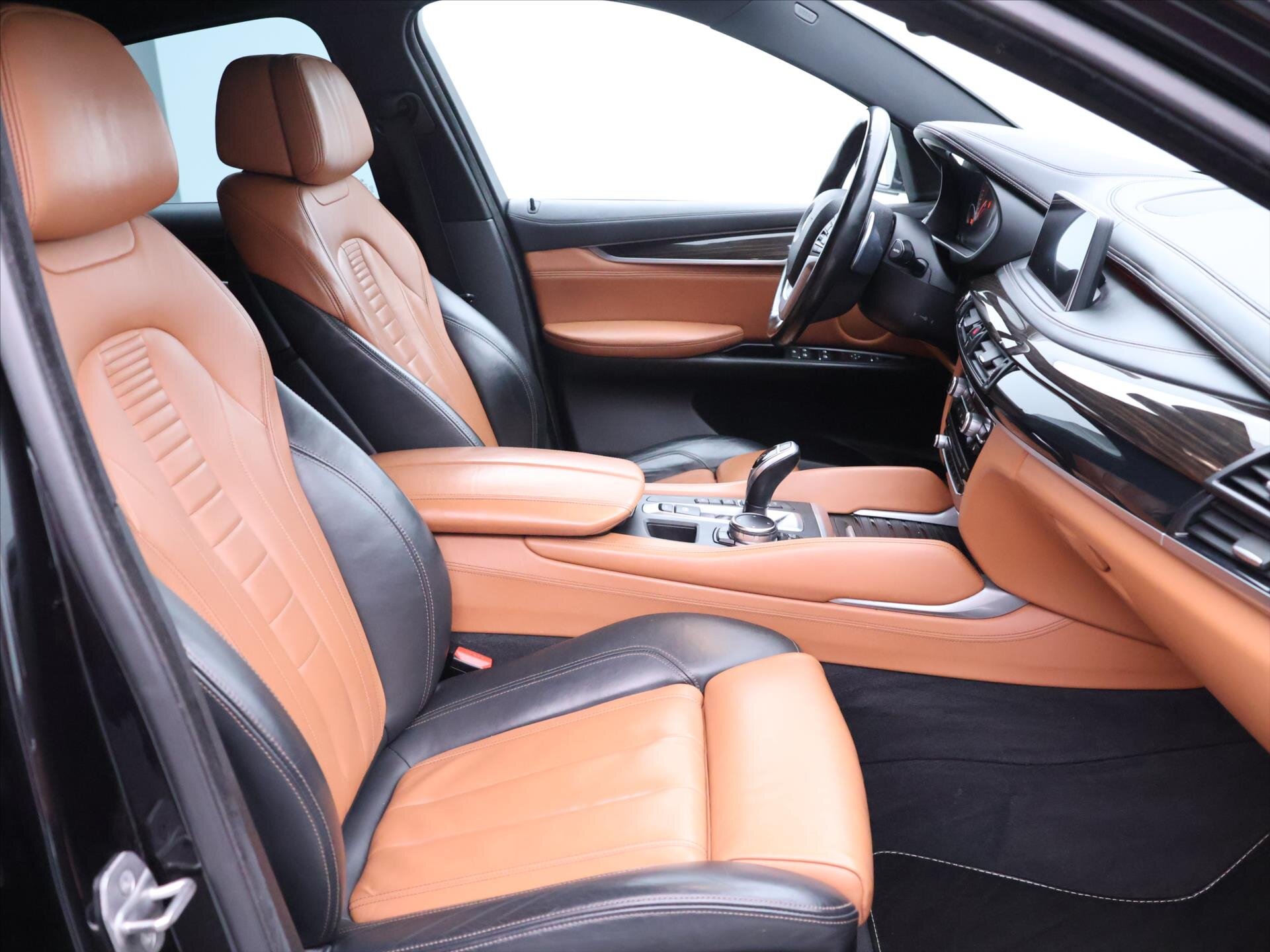 BMW X6 SUV 3,0 l 230 kw