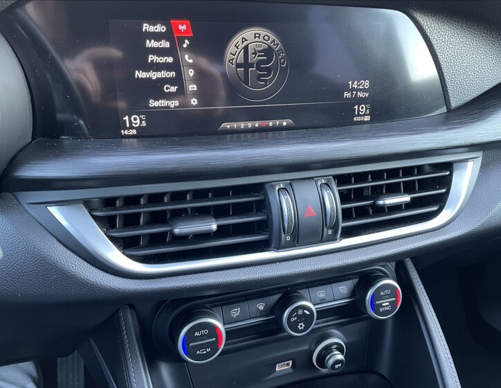 Alfa Romeo Stelvio 13