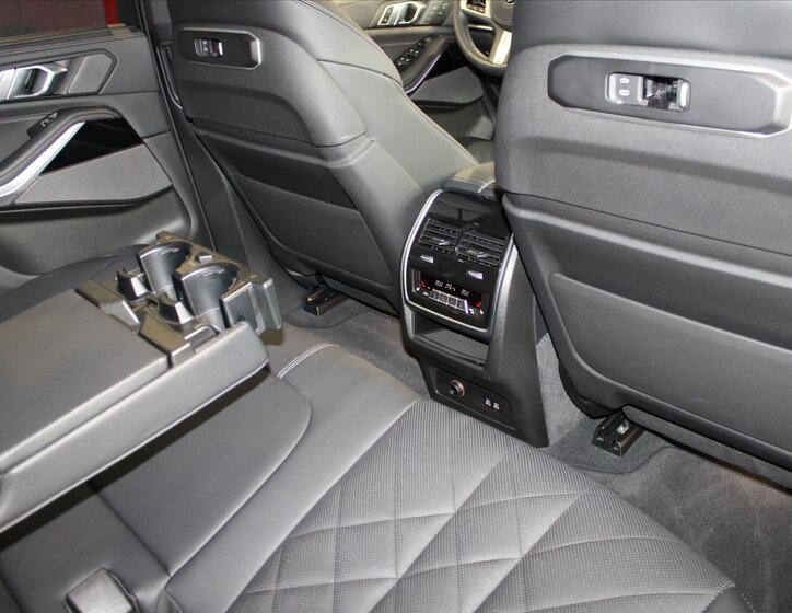 BMW X5 SUV / Terénní 3,0 l 210 kw