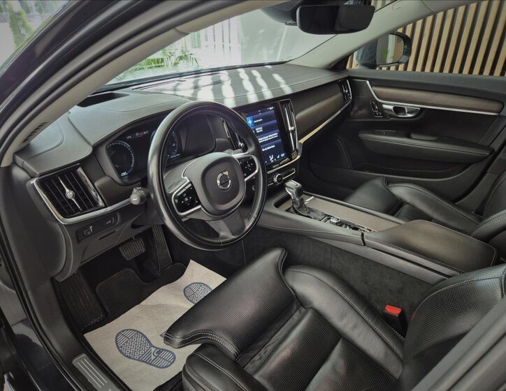 Volvo V90 Kombi 2,0 l 177 kw