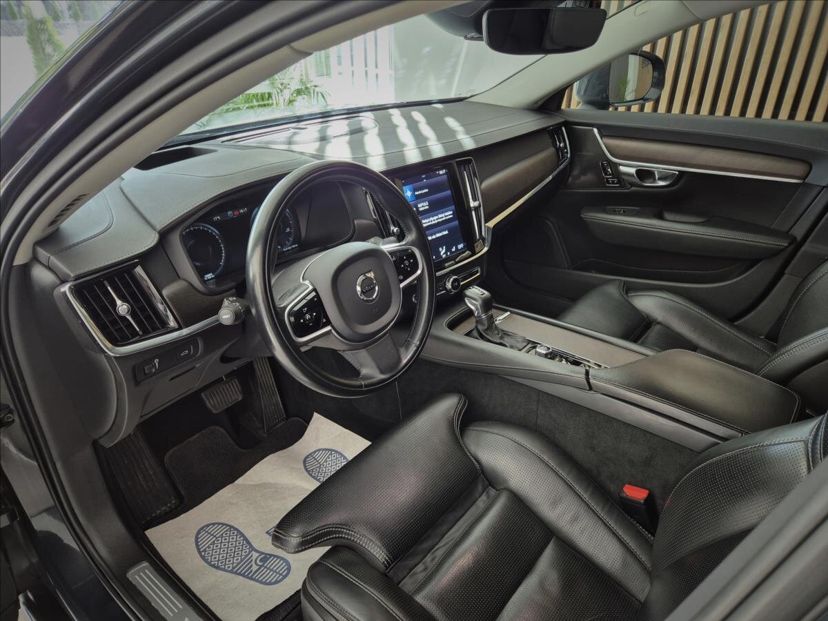 Volvo V90 Kombi 2,0 l 177 kw