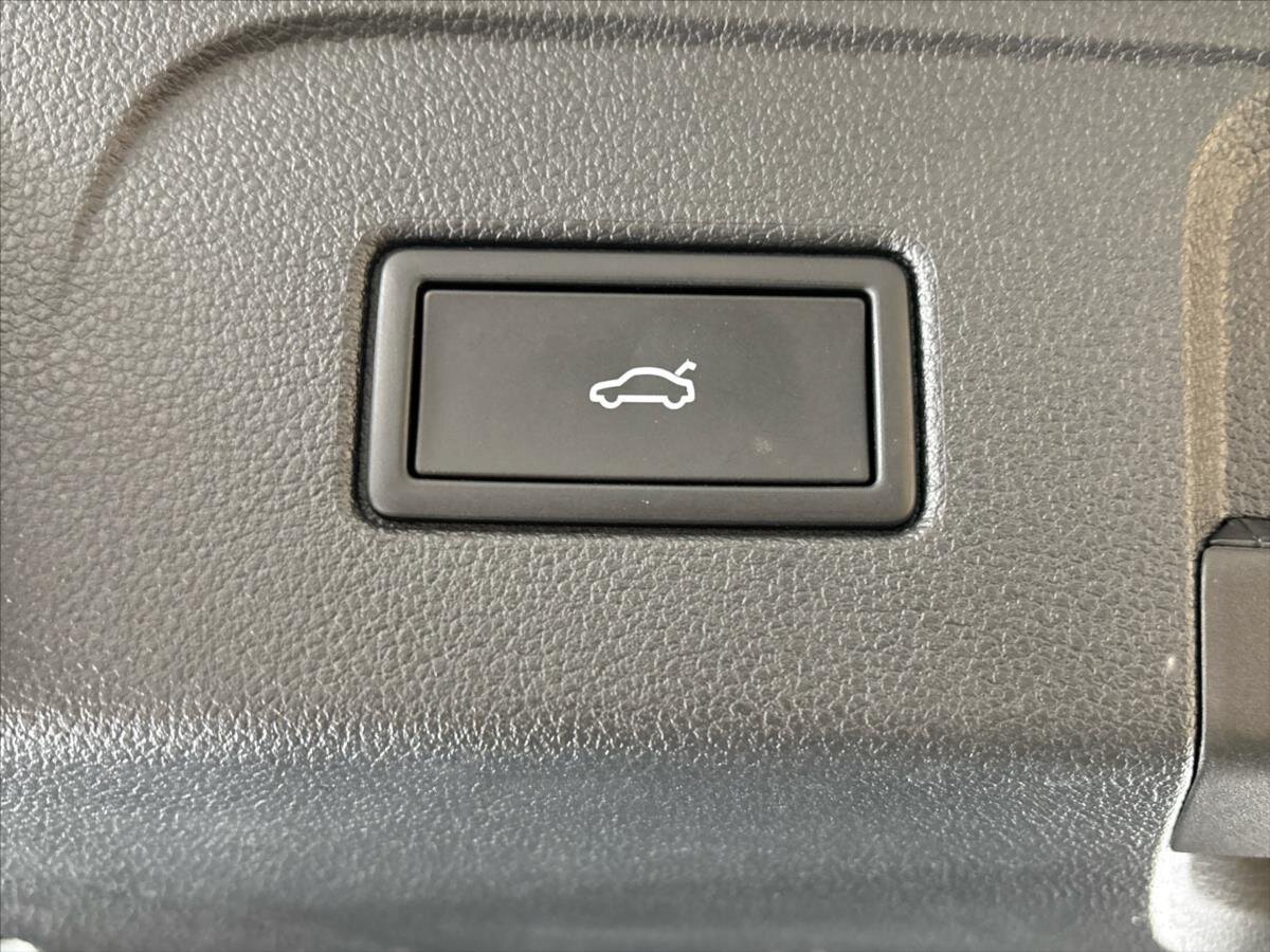 Volkswagen Touran MPV 1,5 l 110 kw