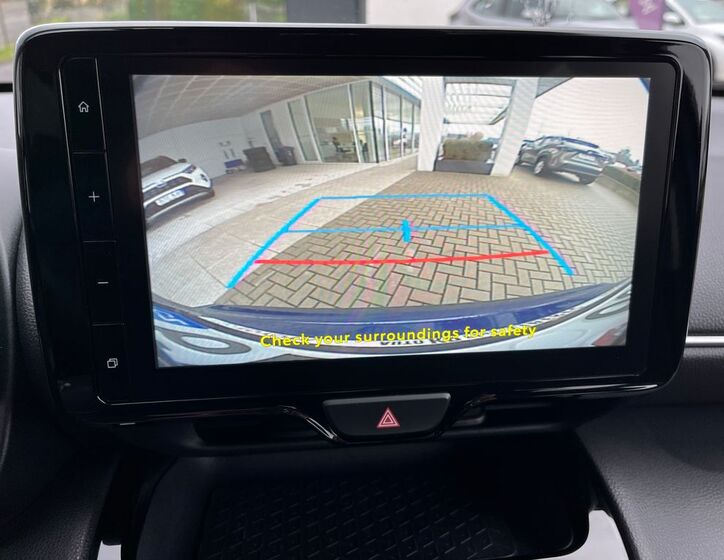 Toyota Yaris Cross 21