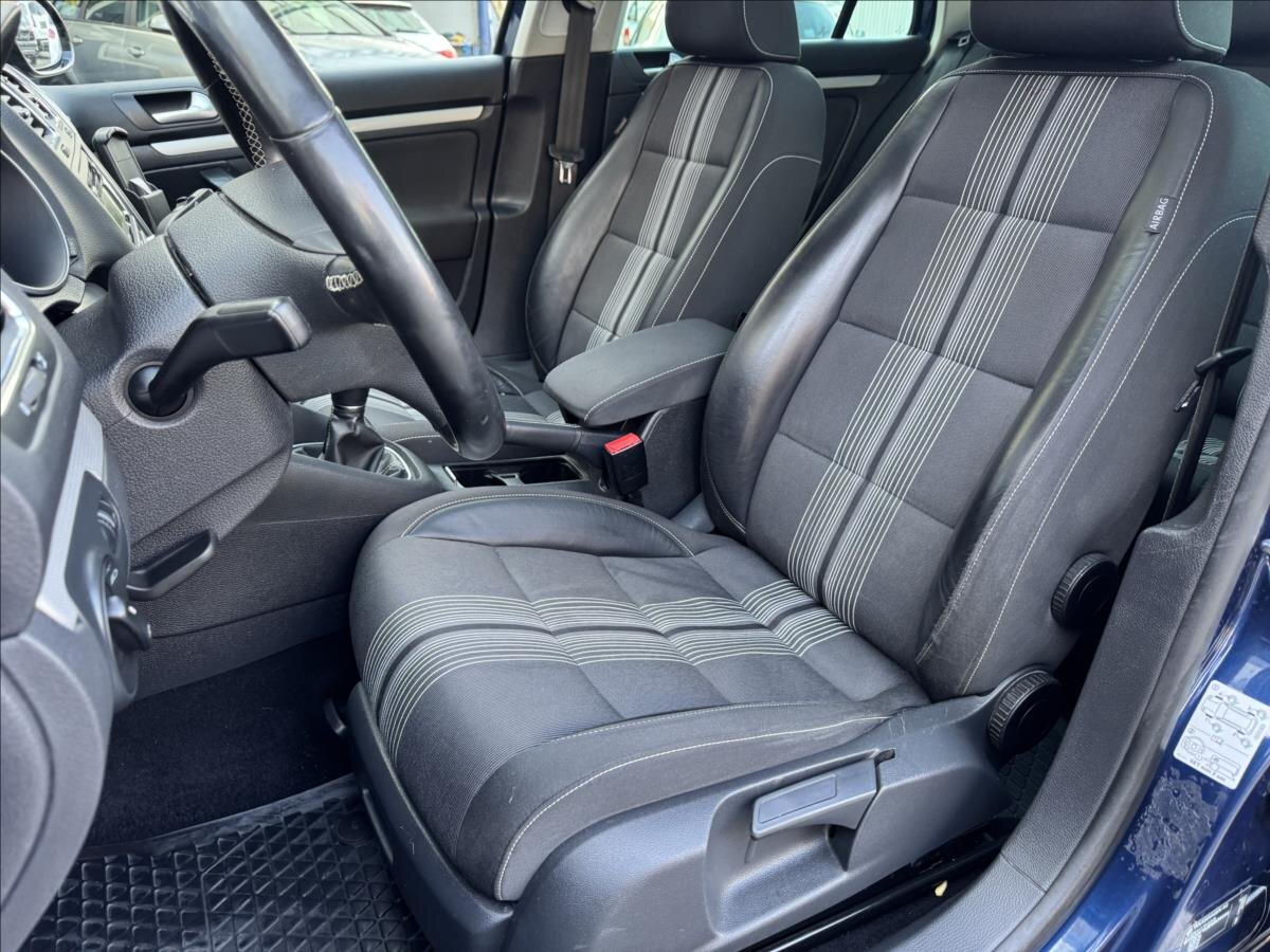 Volkswagen Golf Kombi 1,6 l 77 kw