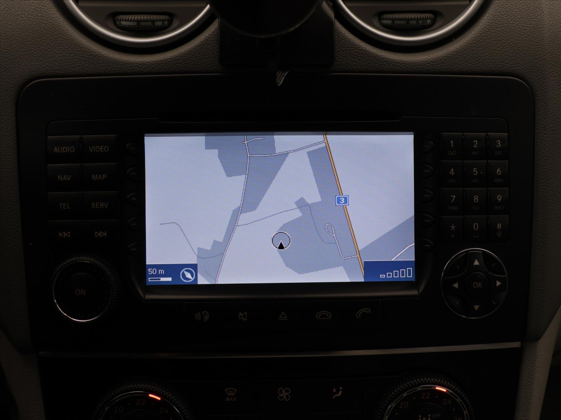 Mercedes-Benz Třídy M SUV 3,2 l 165 kw