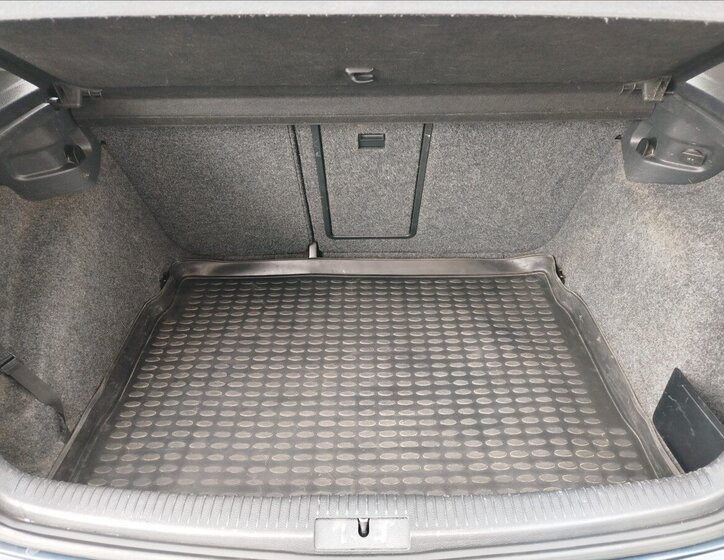 Volkswagen Golf Hatchback 2,0 l 81 kw