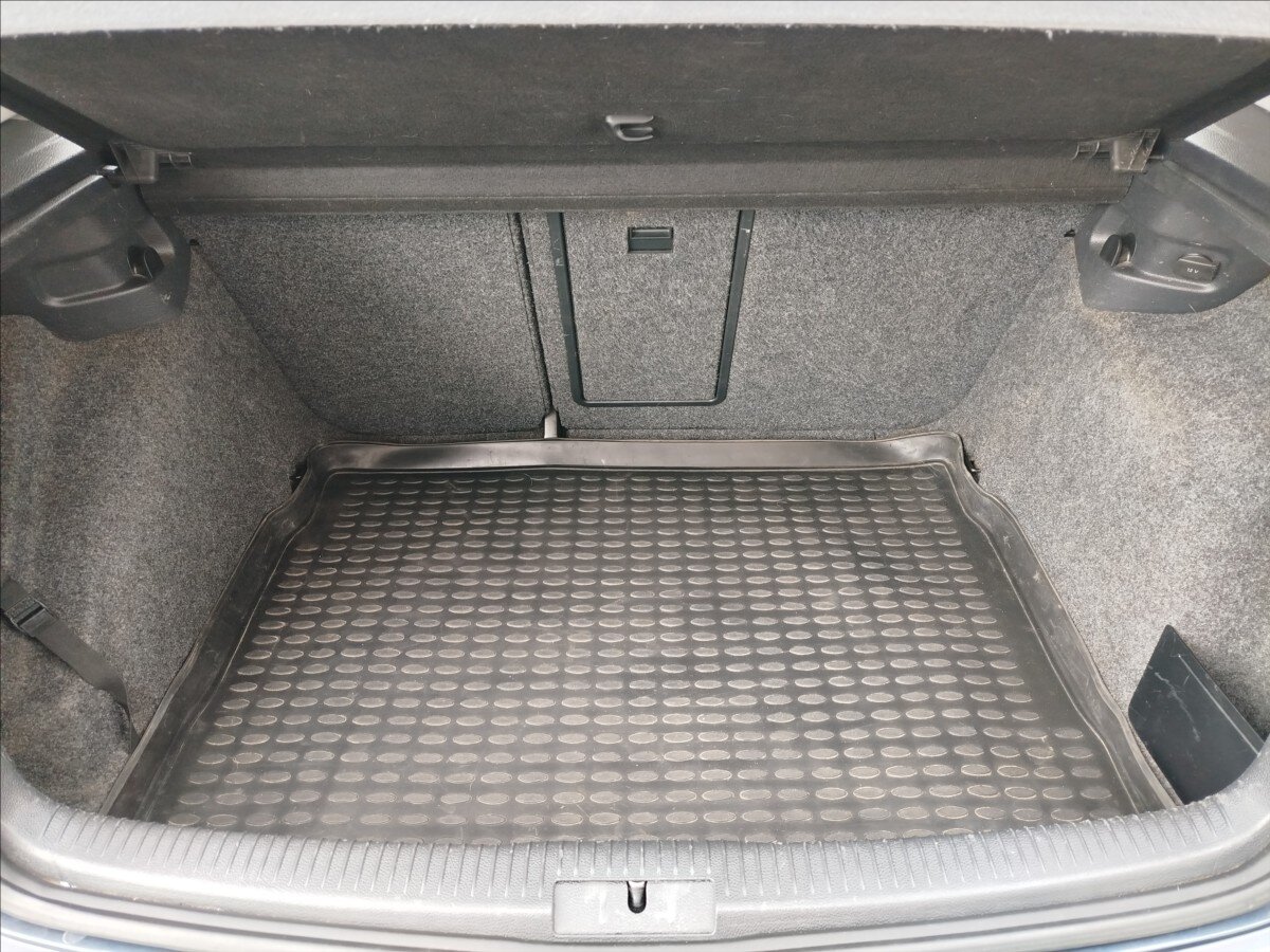 Volkswagen Golf Hatchback 2,0 l 81 kw