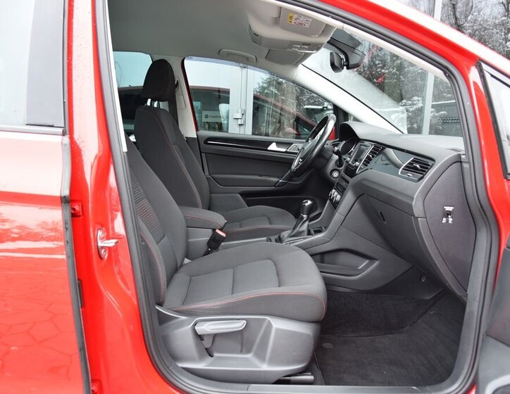 Volkswagen Golf Sportsvan MPV 1,2 l 81 kw