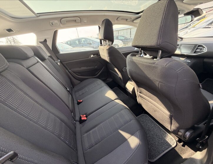 Peugeot 308 Kombi 2,0 l 110 kw