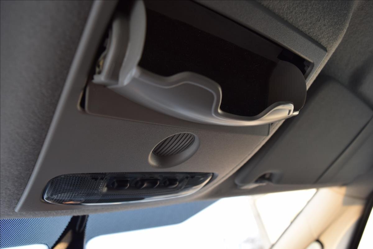 Ford S-MAX MPV 2,0 l 107 kw