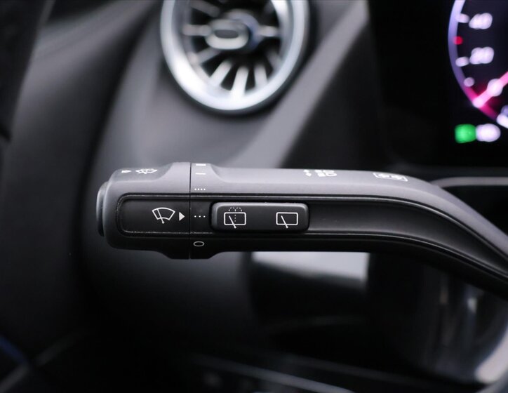 Mercedes-Benz GLA SUV / Terénní 2,0 l 165 kw