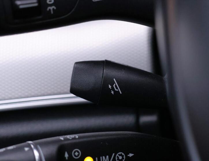 Mercedes-Benz Třídy E 23