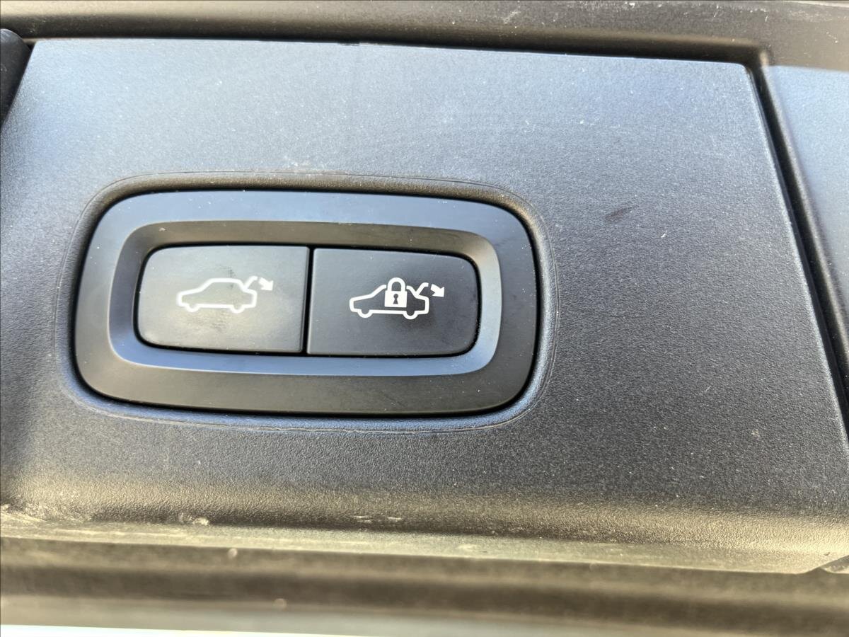 Volvo V90 Kombi 2,0 l 145 kw