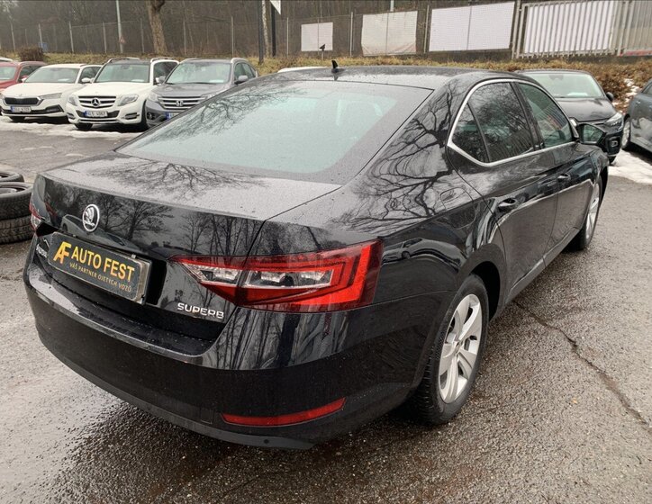 Škoda Superb Liftback 1,5 l 110 kw