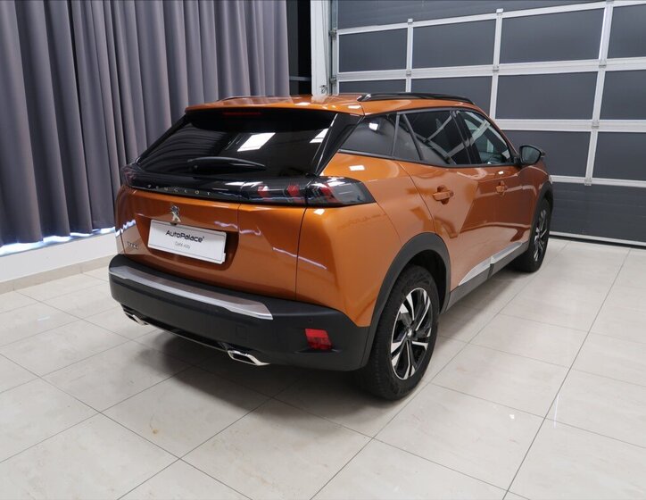 Peugeot 2008 Hatchback 1,2 l 96 kw
