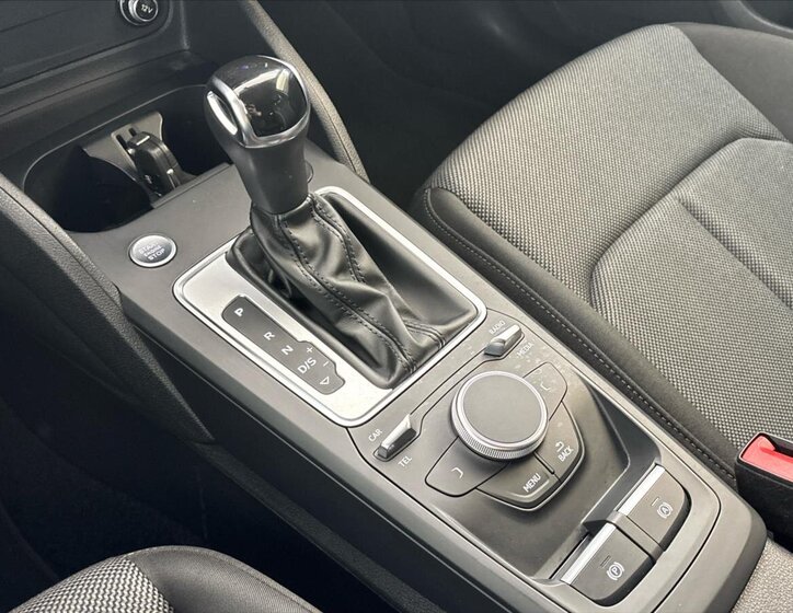 Audi Q2 SUV / Terénní 1,5 l 110 kw