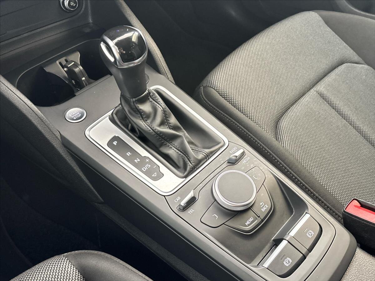Audi Q2 SUV / Terénní 1,5 l 110 kw