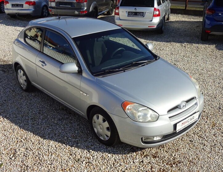 Hyundai Accent Hatchback 1,4 l 71 kw