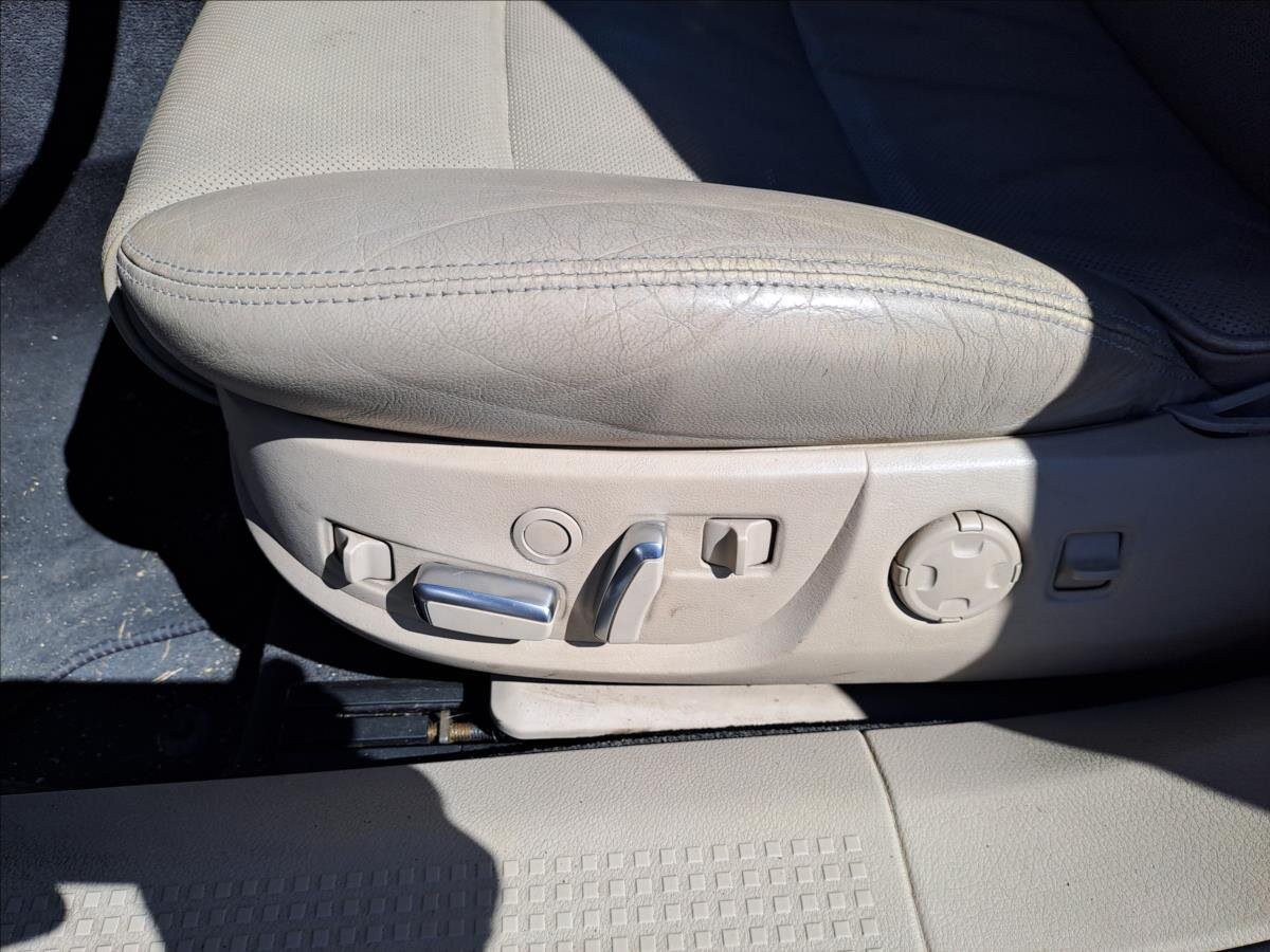 Audi A8 Sedan / Limuzína 4,1 l 240 kw