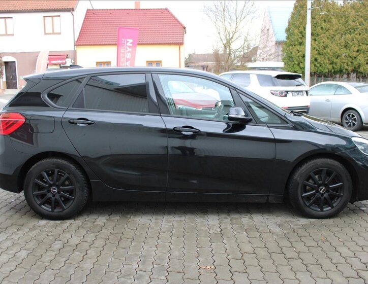 BMW Řada 2 Kombi 1,5 l 103 kw