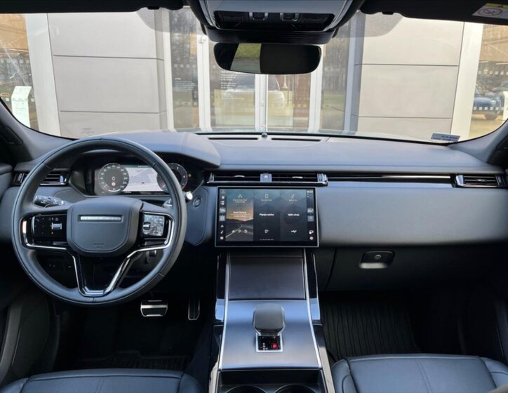 Land Rover Range Rover Velar 11