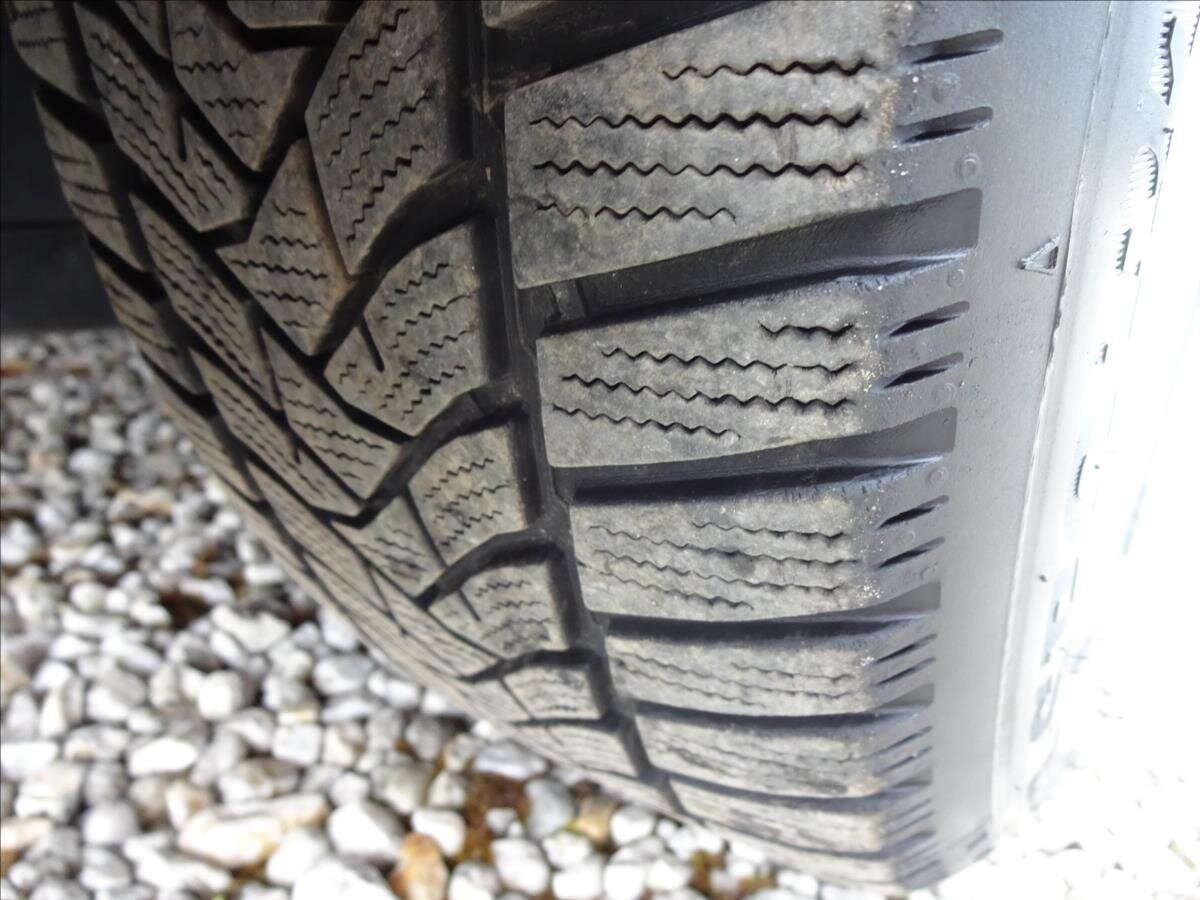 Volkswagen Golf Kombi 1,6 l 77 kw