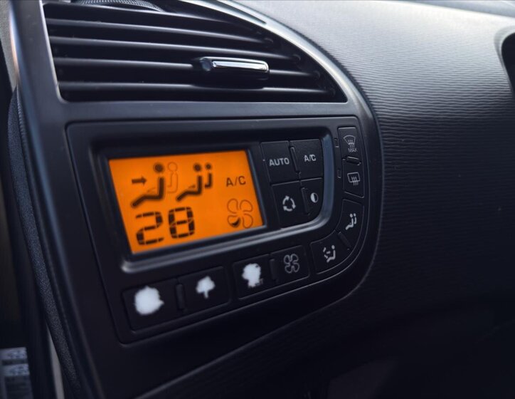 Citroën Grand C4 Picasso Kombi 2,0 l 110 kw