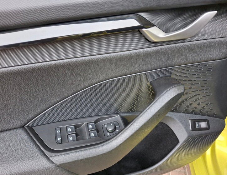 Škoda Octavia Sedan / Limuzína 1,5 l 110 kw