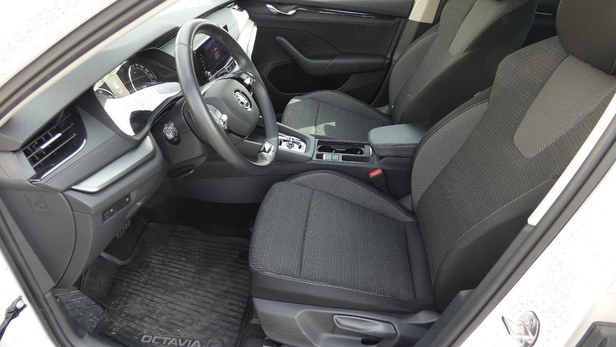 Škoda Octavia Sedan / Limuzína 1,5 l 110 kw