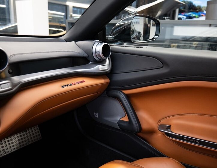 Ferrari GTC4 Lusso Kupé 6,3 l 507 kw