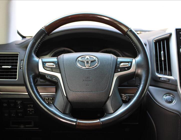 Toyota Land Cruiser 20