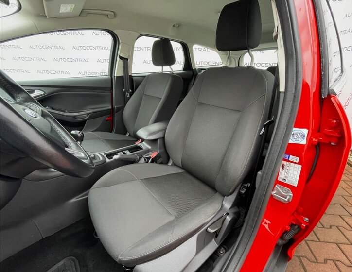 Ford Focus Kombi 999,0 92 kw