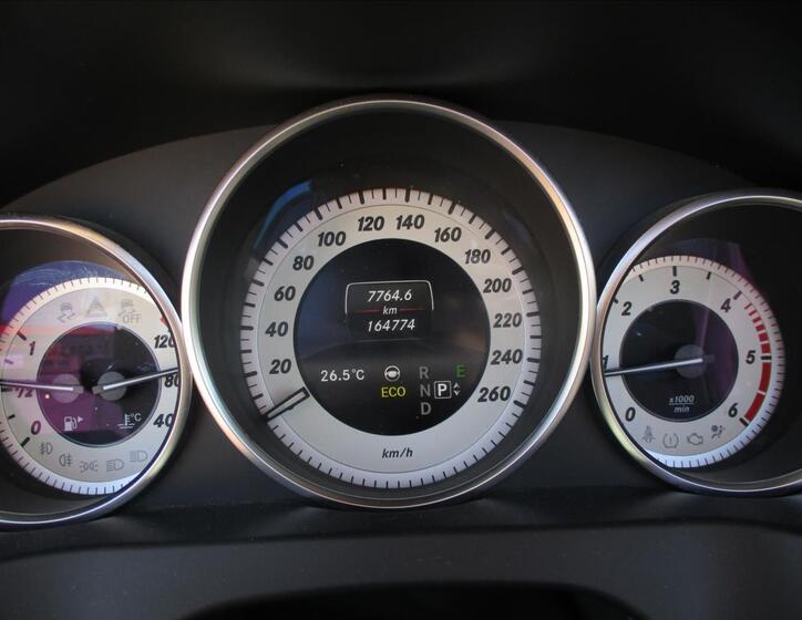 Mercedes-Benz Třídy E 12