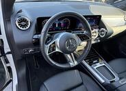 Mercedes-Benz GLA 10