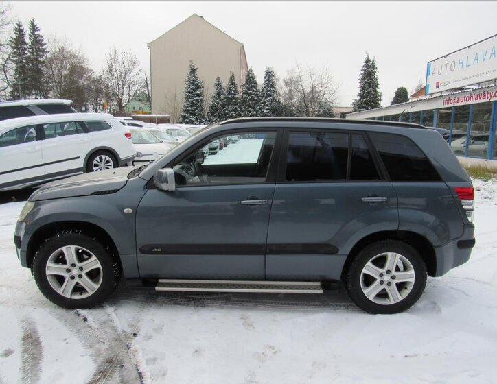 Suzuki Grand Vitara SUV 2,0 l 103 kw