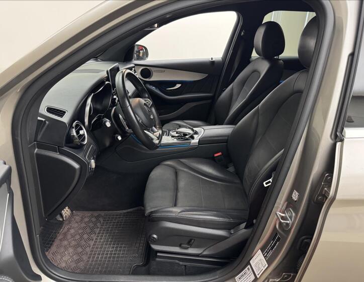 Mercedes-Benz GLC 32