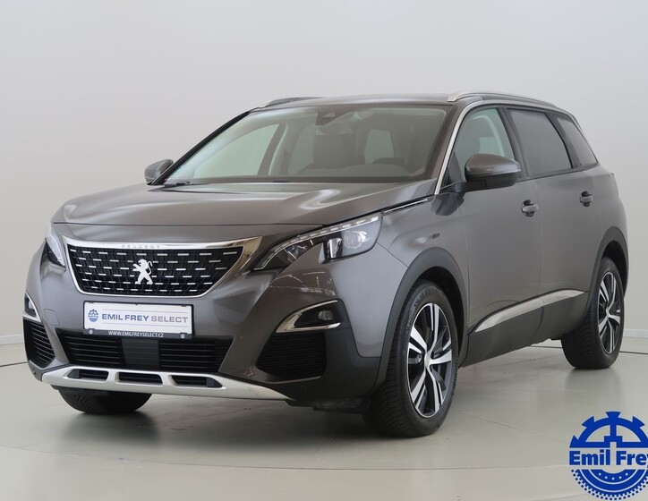Peugeot 5008 1
