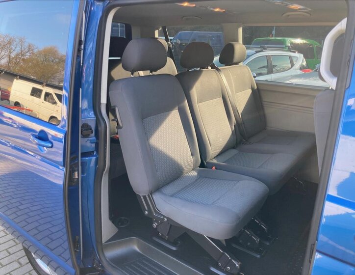 Volkswagen Caravelle 28