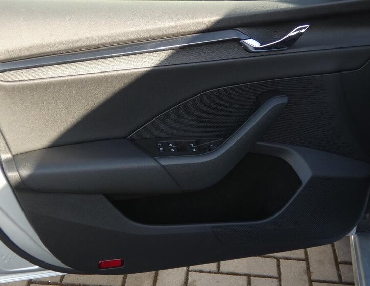 Škoda Octavia Sedan / Limuzína 2,0 l 110 kw