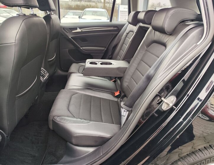 Volkswagen Golf Kombi 1,6 l 77 kw