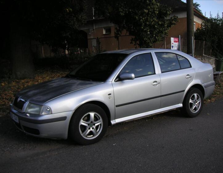 Škoda Octavia 1