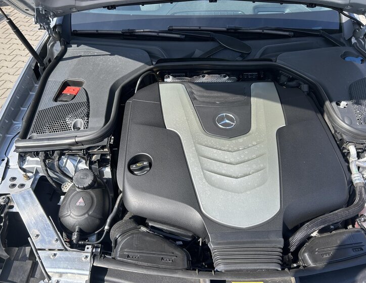 Mercedes-Benz Třídy E Sedan / Limuzína 3,0 l 190 kw